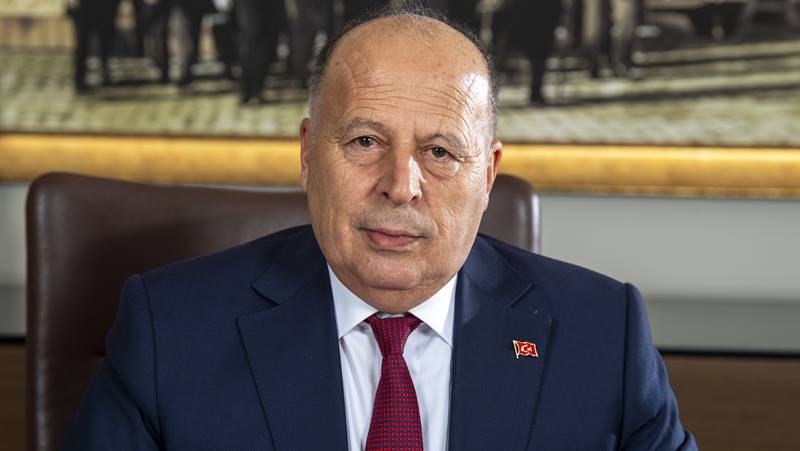 İçişleri Bakanlığı kararıyla görevinden alınan Yüreğir Belediye Başkanı Ali Demirçalı,