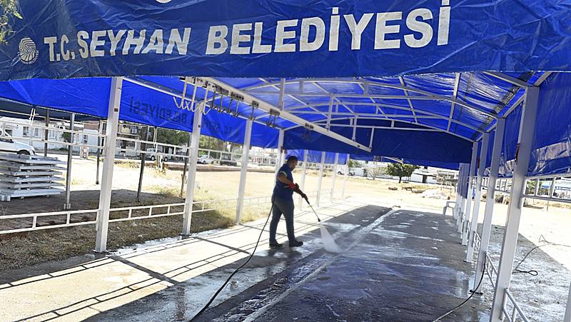 Seyhan Belediyesi, yaklaşan Kurban Bayramı öncesinde yurttaşların kurbanlıklarını sağlıklı, temiz