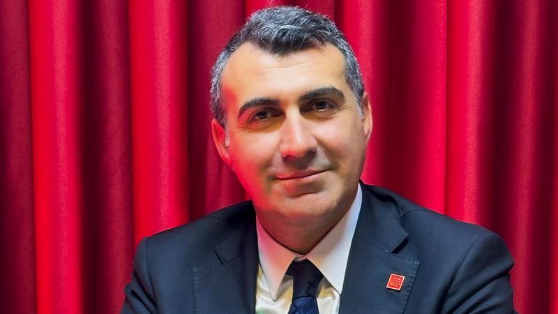 CHP Adana İl Başkanı Anıl Tanburoğlu, 81 il başkanıyla eş