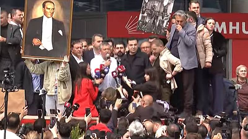 İçişleri Bakanlığı düzeyindeki görüşmenin hemen ardından Söğütözü’ndeki Cumhuriyet Halk Partisi