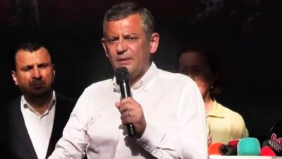 Özgür Özel: “Osmanlı vurgusunu duyunca uykularım kaçtı” CHP Genel Başkanı Özgür Özel, mahkeme kararı doğrultusunda partinin genel