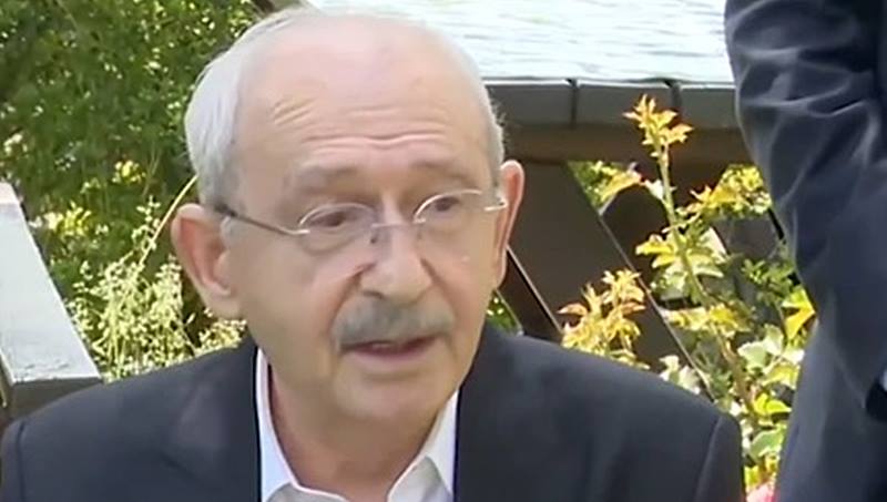 Cumhuriyet gazetesi köşe yazarı Işık Kansu, Kemal Kılıçdaroğlu ile CHP