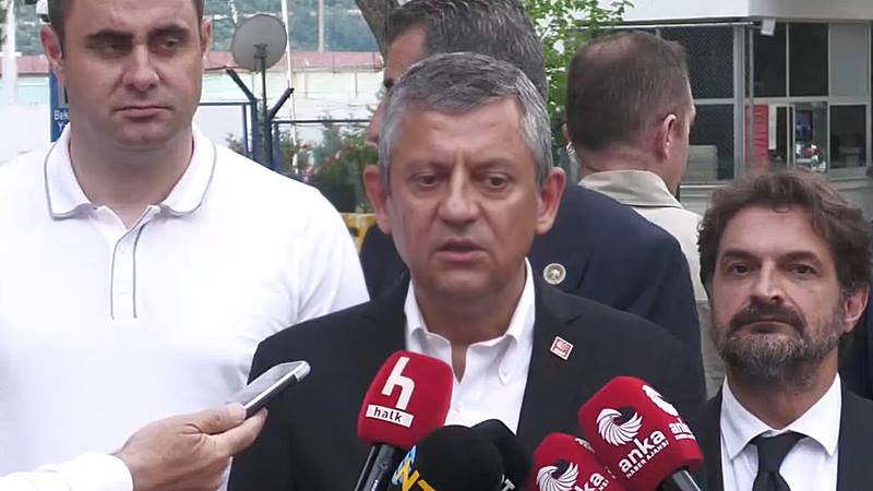 Mahkemenin "mutlak butlan" kararının ardından CHP genel başkanlığı koltuğundan alınan