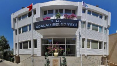 Adalar Belediye Başkanı Ali Ercan Akpolat'ın da aralarında bulunduğu 35