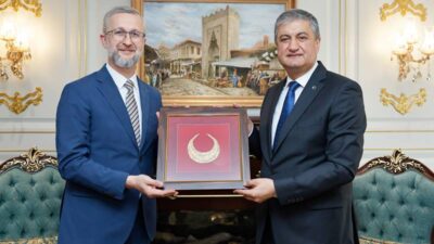 Ukrayna Türkiye Büyükelçisi Nariman Dzhelialov, kentte çeşitli görüşmeler gerçekleştirmek üzere