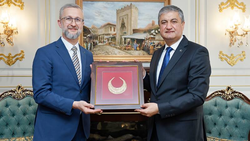 Ukrayna Türkiye Büyükelçisi Nariman Dzhelialov, kentte çeşitli görüşmeler gerçekleştirmek üzere