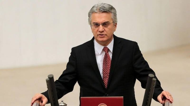 CHP’de kurultay düğümü; Bülent Kuşoğlu’ndan kritik çıkış Eski CHP Genel Başkan Yardımcısı Bülent Kuşoğlu, partideki 38. Olağan