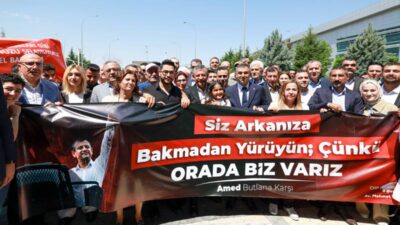 Cumhuriyet Halk Partisi (CHP) Genel Başkanı Özgür Özel, Diyarbakır Havalimanı’nda