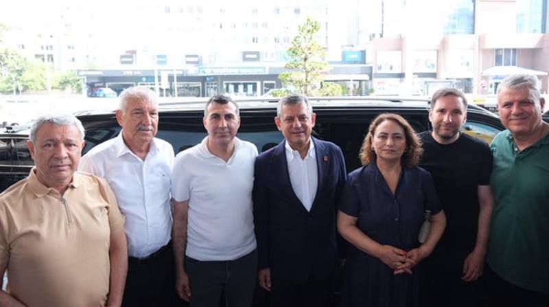 “Adalet, demokrasi, özgürlük mücadelesini sürdüreceğiz” Adana’nın seçilmiş CHP İl Başkanı Anıl Tanburoğlu, CHP'nin seçilmiş Genel