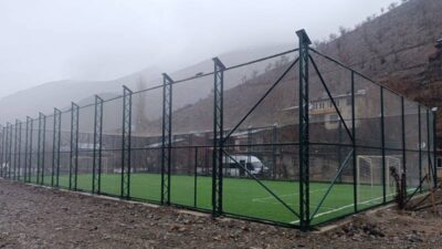 Ayhan Barut, Feke’de yapılan 9 halı saha ve spor alanı