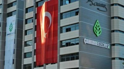Çankaya Belediyesine soruşturma: Başkan Güner’e gözaltı kararı Ankara’da Çankaya Belediyesine yönelik soruşturma kapsamında Belediye Başkanı Hüseyin Can
