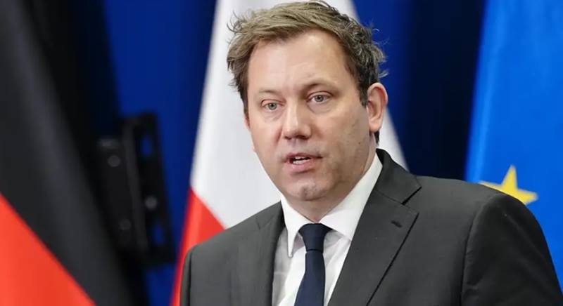 SPD’den Yeni Parti’ye destek SPD Eş Genel Başkanı Lars Klingbeil, mahkeme kararıyla CHP Genel