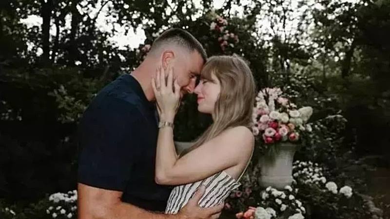 Yüzyılın düğünü Madison Square Garden alanında yapıldı Şarkıcı Taylor Swift, Amerikan futbolu oyuncusu Travis Kelce ile resmen